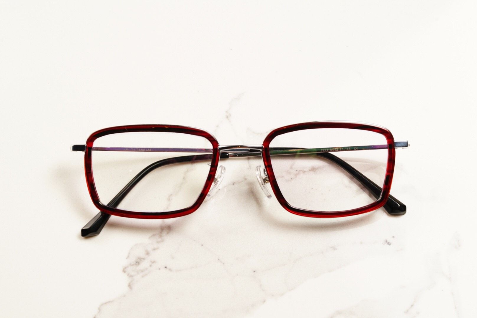 Le Dongson Classic Rectangle Red Tortoise - Silver