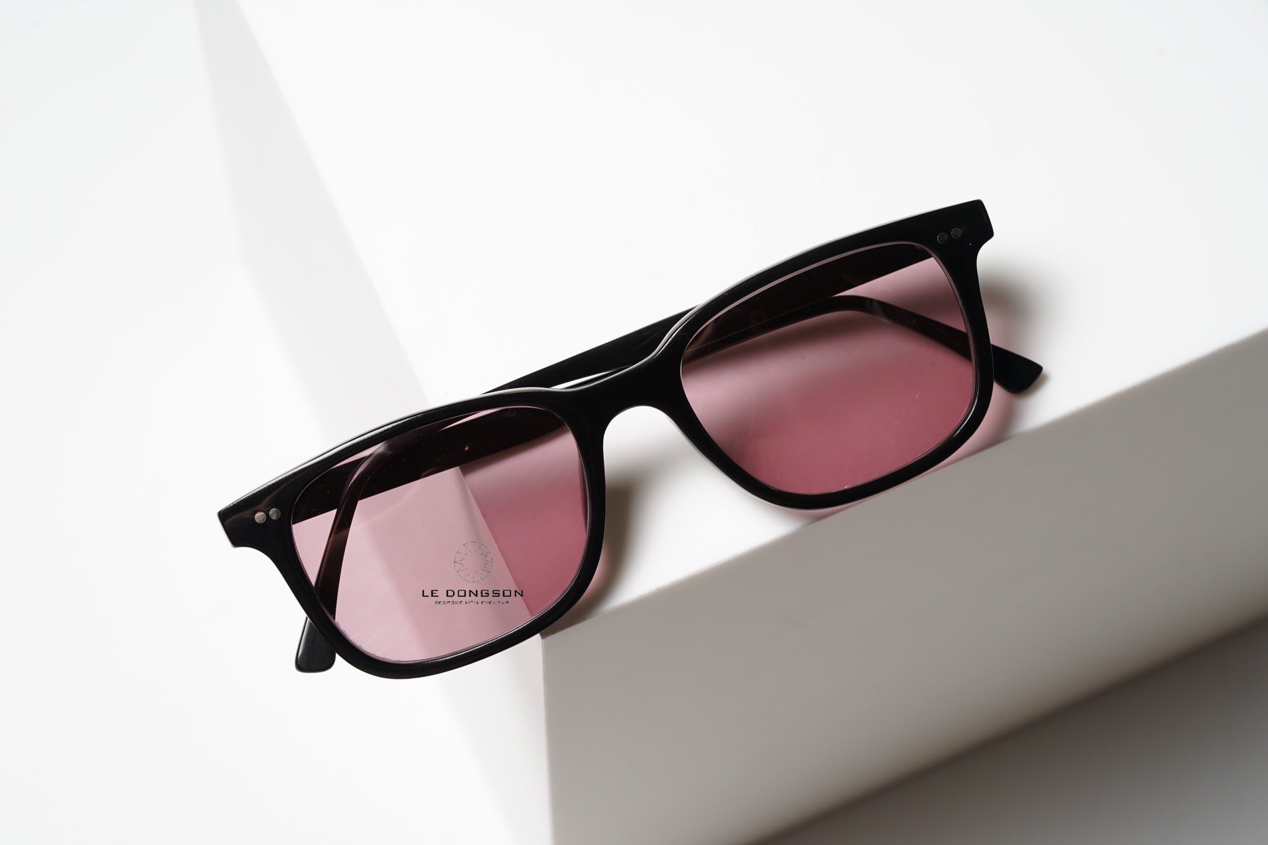 LDS0027 - Black Shine - Pink Lens