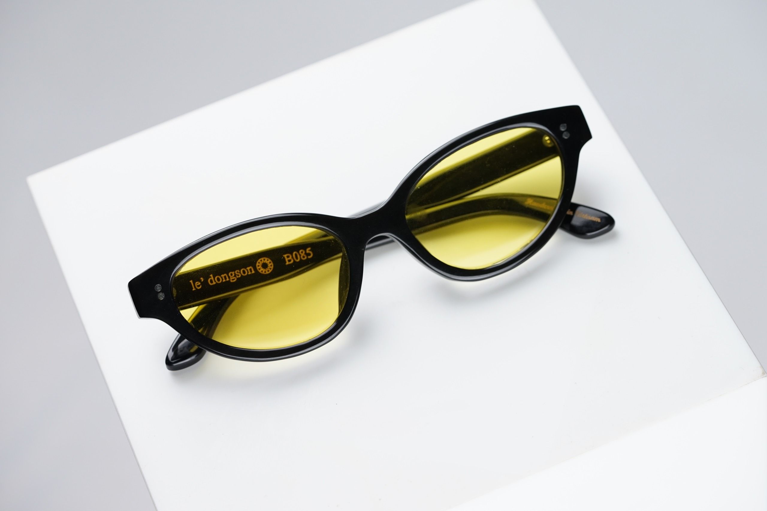 LDS - B085 Black Shine - Yellow Lens